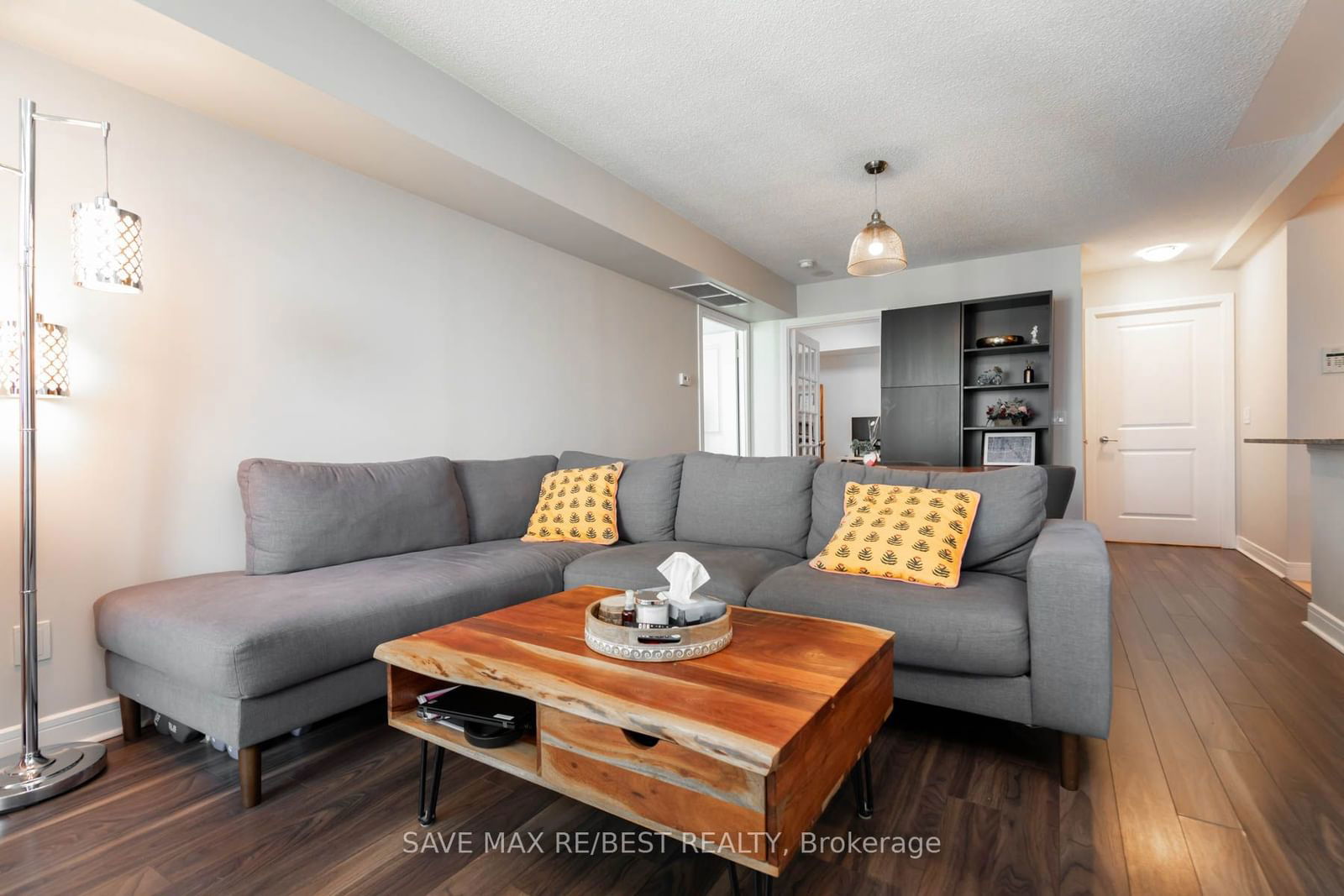 35 Bales Ave, unit 1116 for sale - image #5