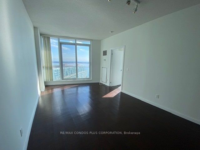 218 Queens Quay W, unit 1906 for rent - image #4