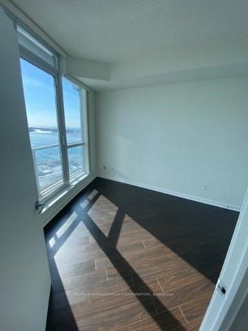 218 Queens Quay W, unit 1906 for rent - image #8