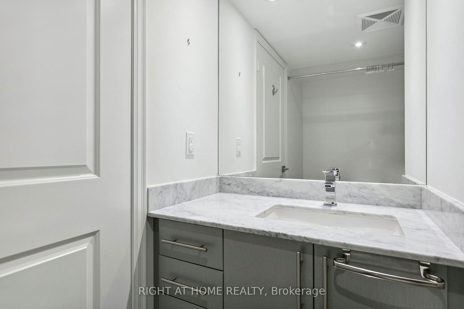 85 East Liberty St, unit 525 for sale - image #28