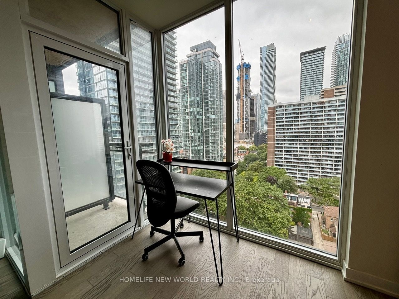 17 Dundonald St, unit 1403 for sale - image #5