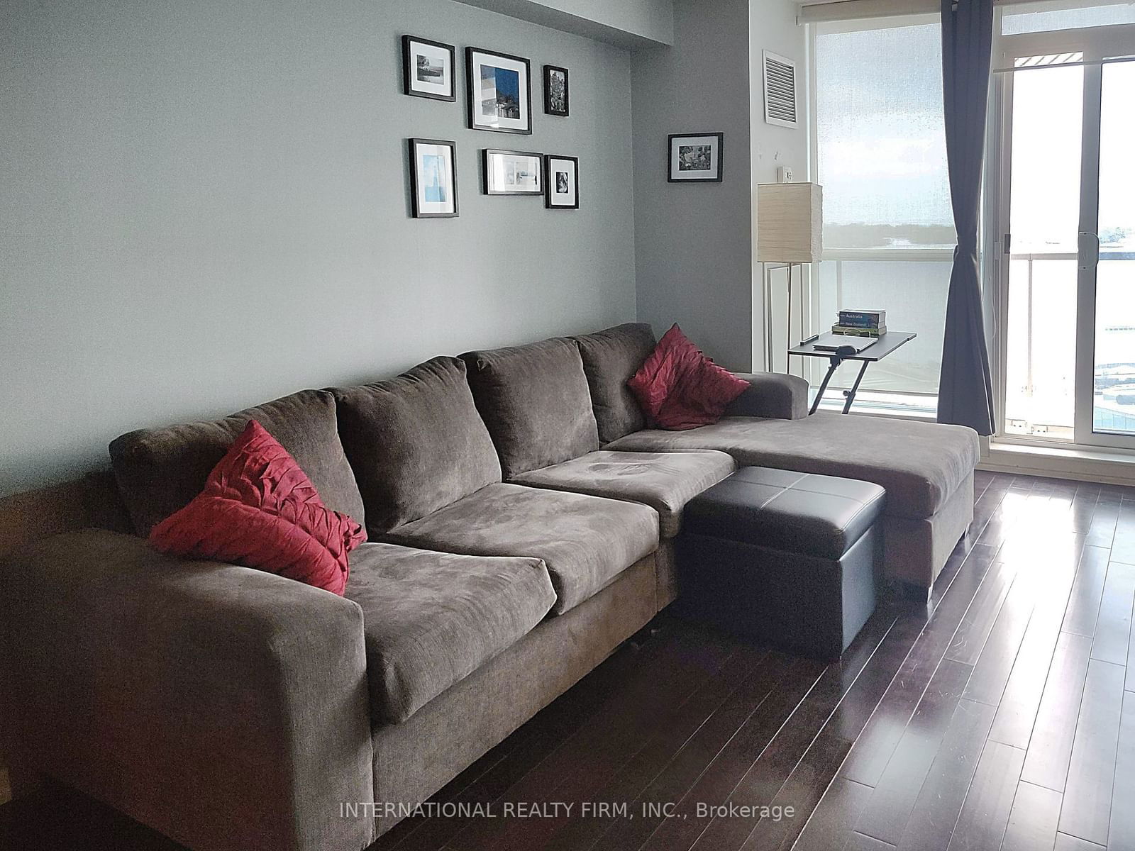 208 Queens Quay W, unit 1609 for sale - image #5