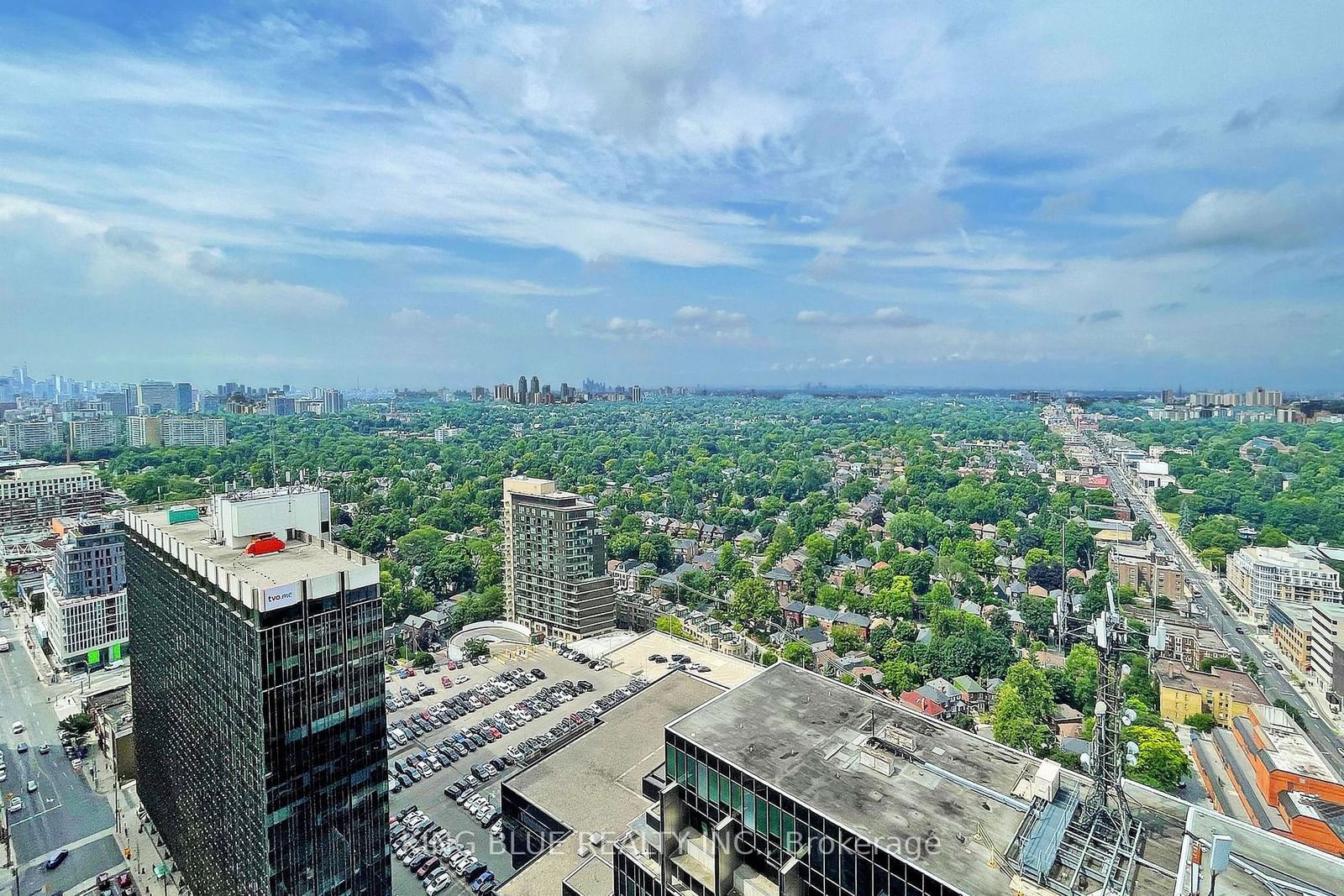 2221 Yonge St, unit 2908 for sale