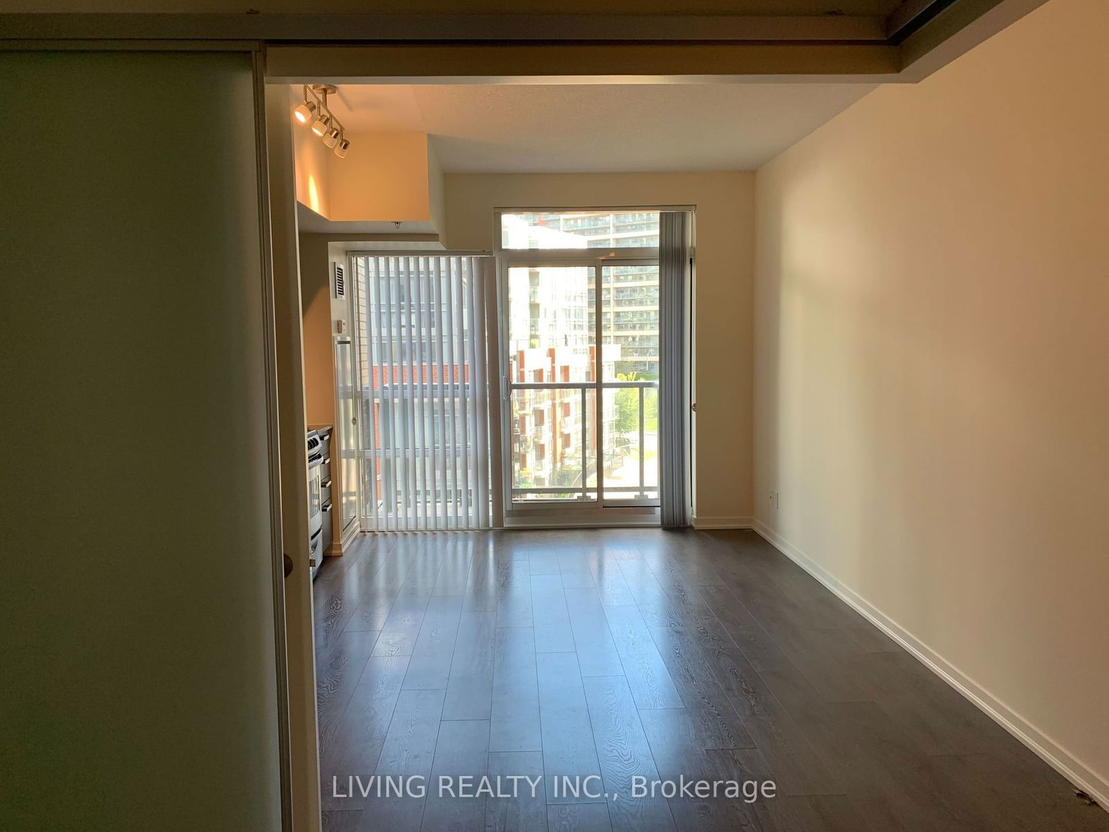 68 Abell St, unit 612 for rent - image #7