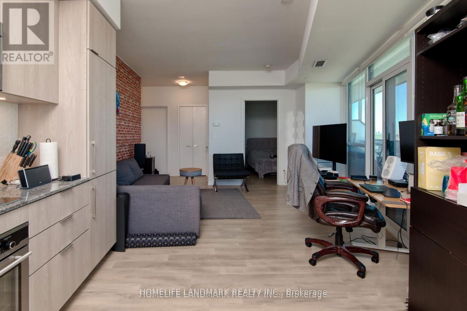 50 Ordnance St, unit 2209 for sale - image #8