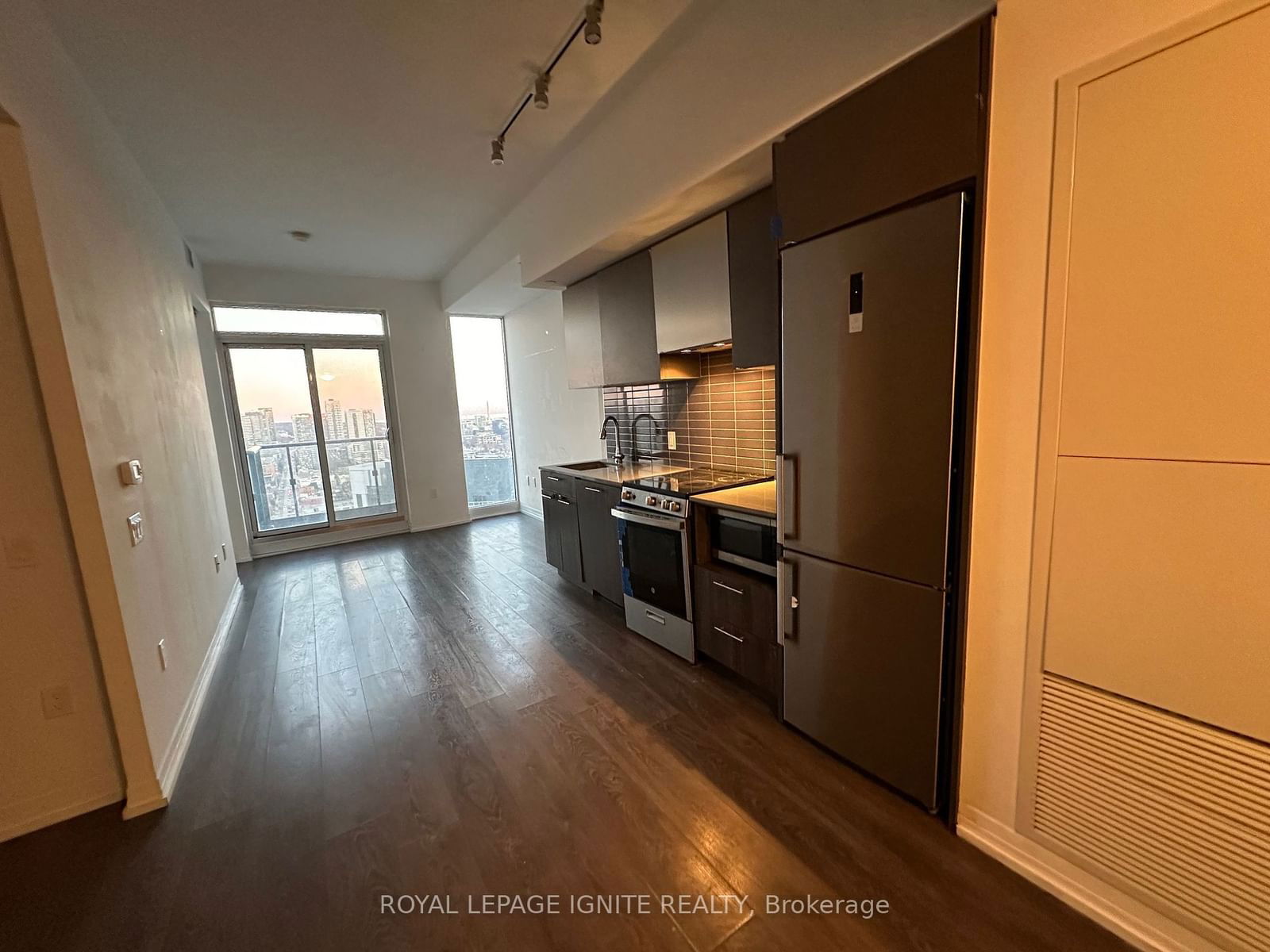 251 Jarvis St, unit 2614 for sale