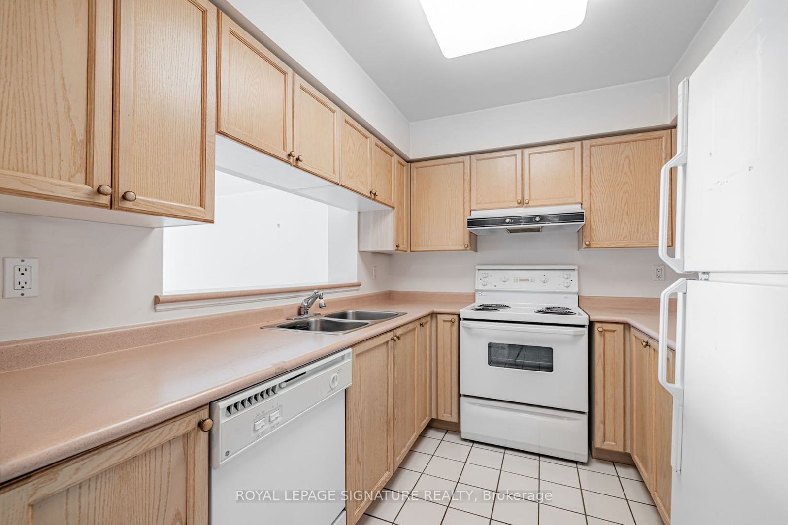 2 Covington Rd, unit 605 for sale - image #15