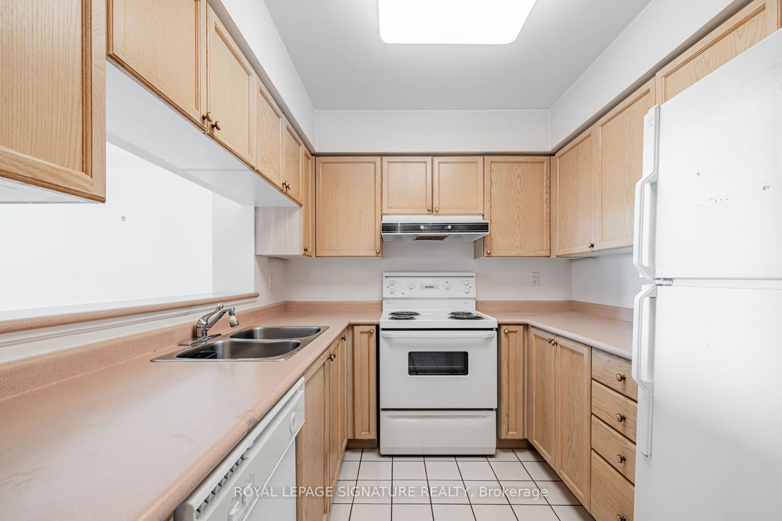 2 Covington Rd, unit 605 for sale - image #16