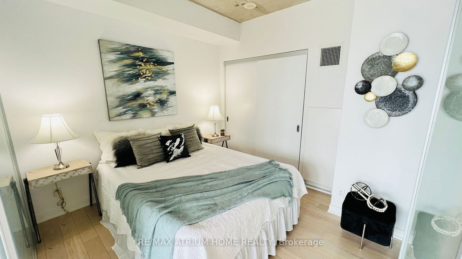 318 King St E, unit 508 for sale - image #24