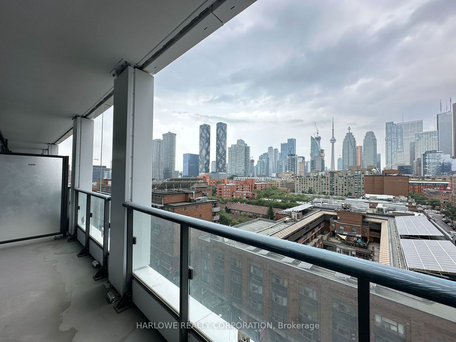 135 Lower Sherbourne St, unit 869 W for rent