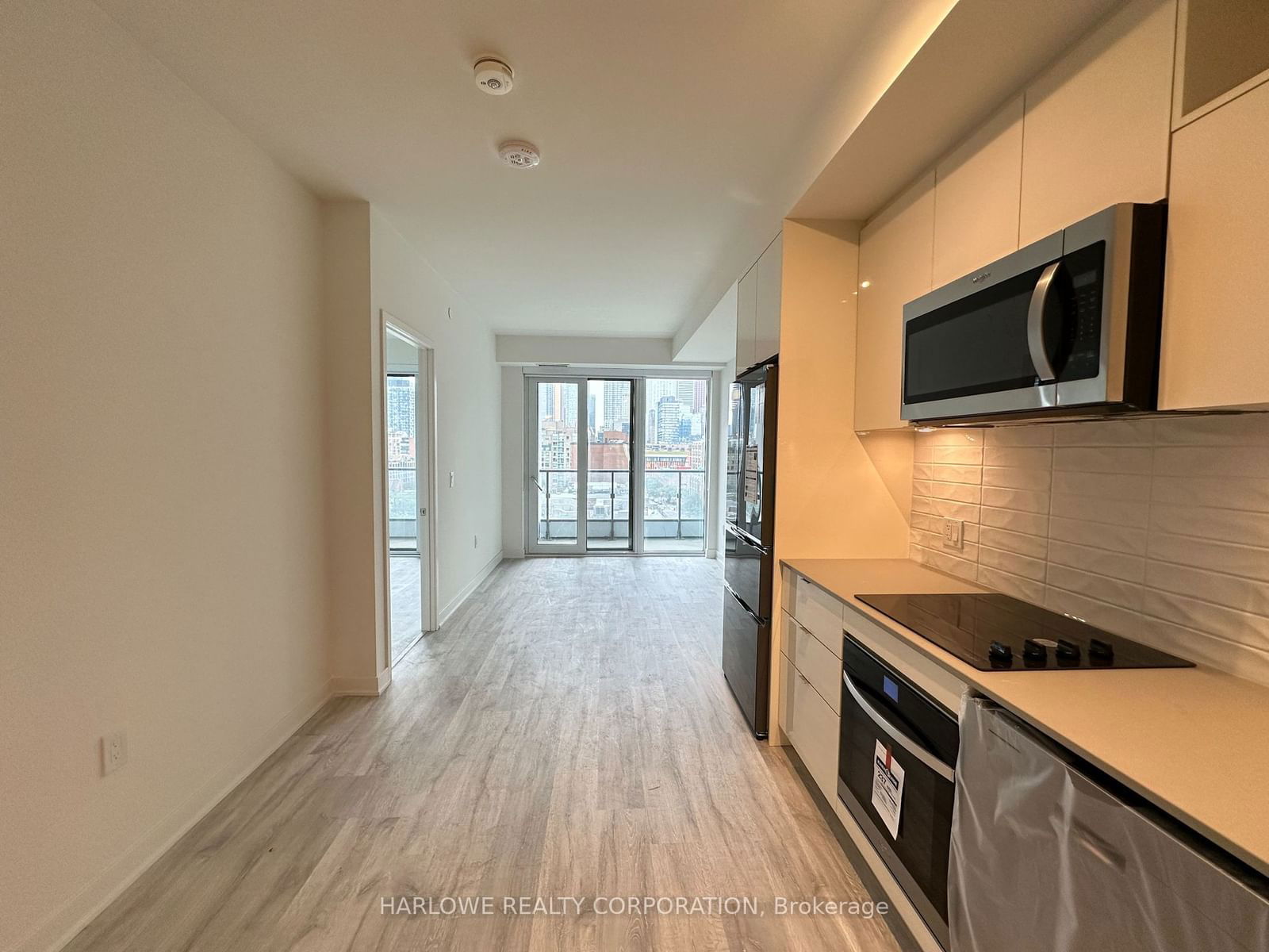 135 Lower Sherbourne St, unit 869 W for rent