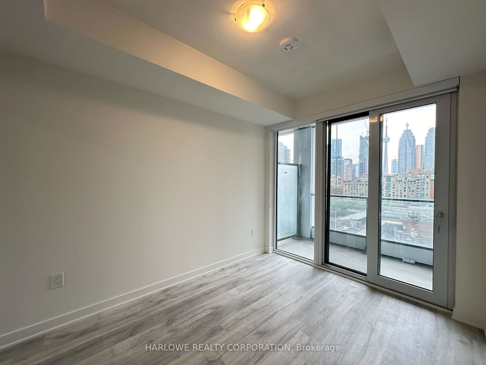 135 Lower Sherbourne St, unit 869 W for rent - image #7