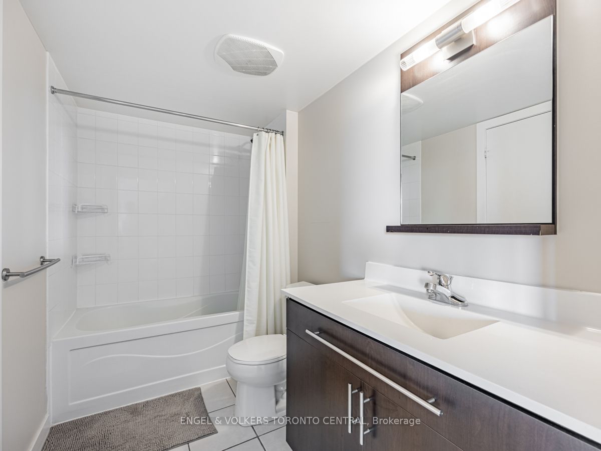 80 Western Battery Rd, unit 1507 for sale - image #13