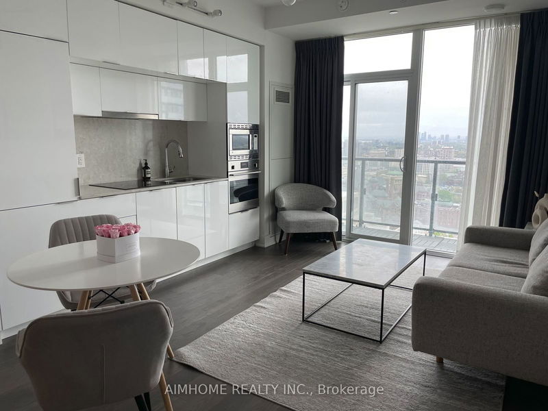 955 Bay St, unit 3011 for sale - image #1