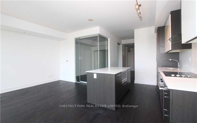 3018 Yonge St, unit 713 for rent