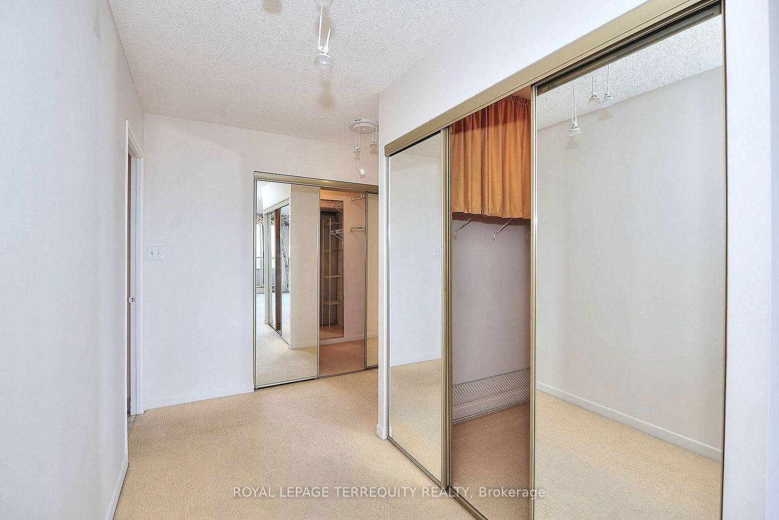 10 Torresdale Ave, unit 1204 for sale