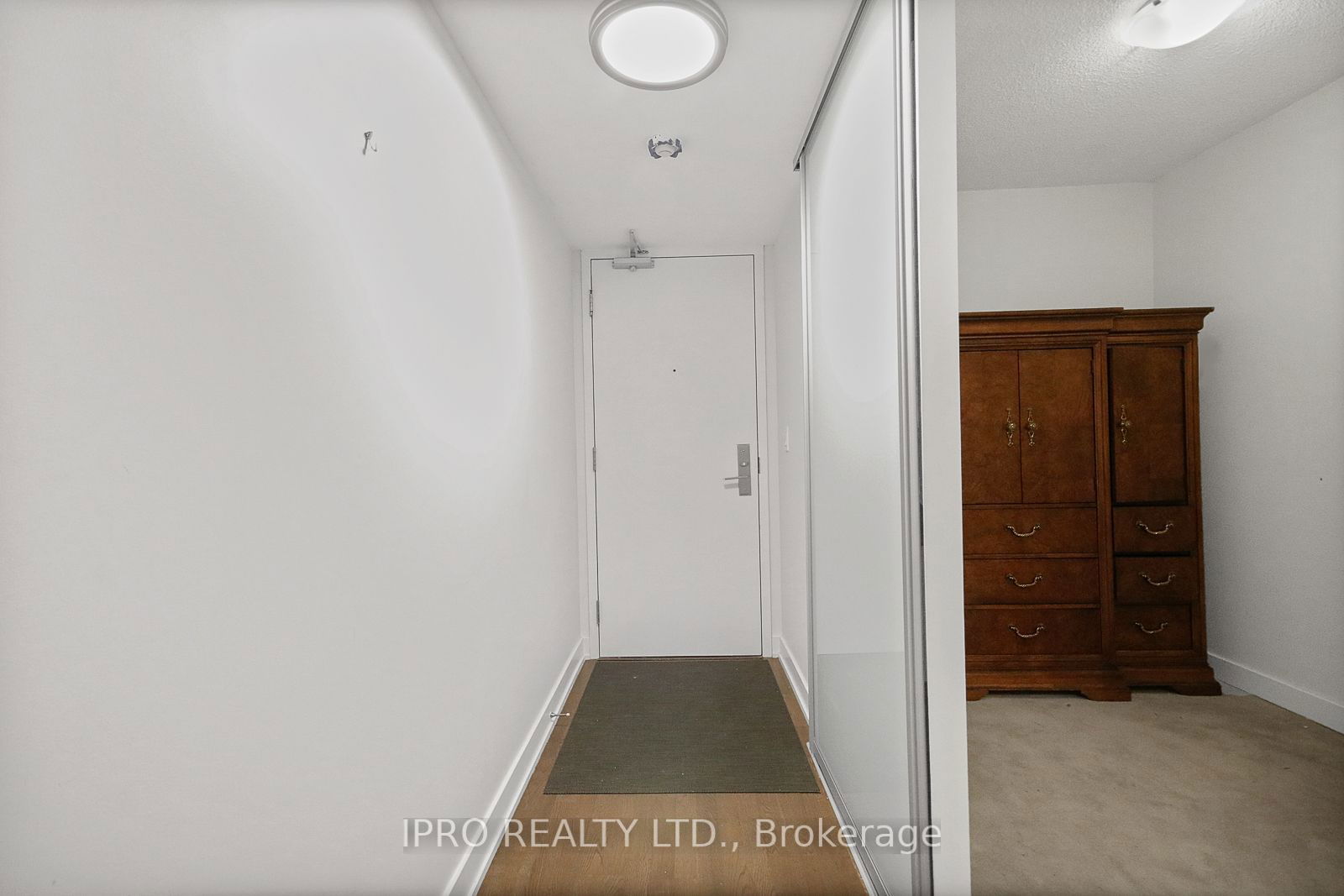 21 Nelson St, unit 201 for rent - image #3