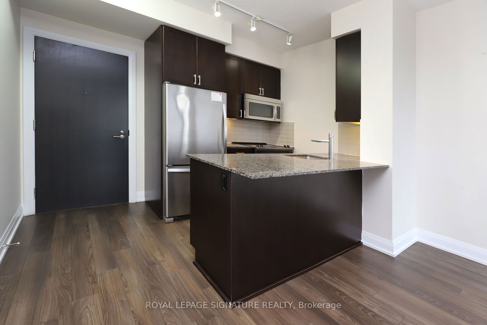 18 Graydon Hall, unit 1407 for sale - image #8