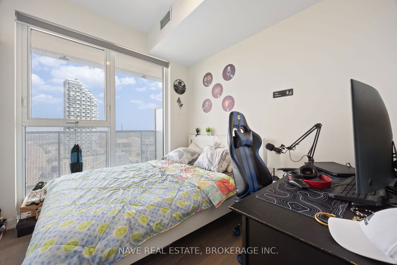 20 Richardson St, unit 2210 for sale - image #10