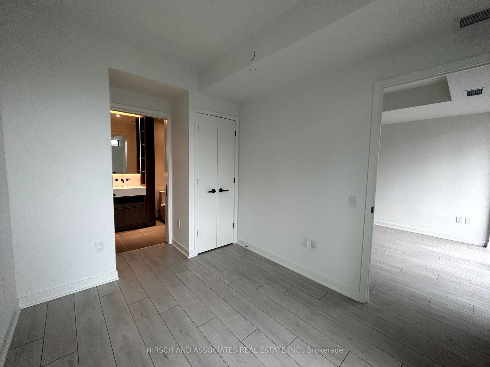 55 Charles St E, unit 1705 for rent