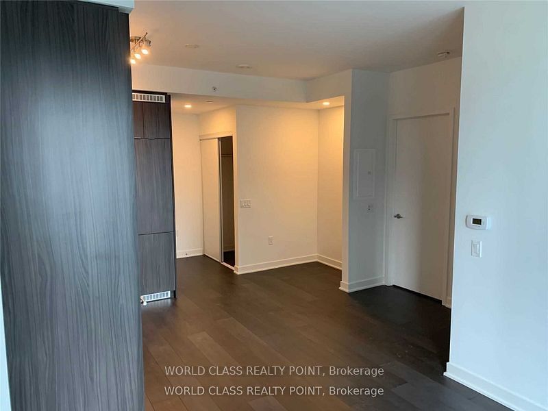 115 Blue Jays Way, unit 1907 for rent - image #6