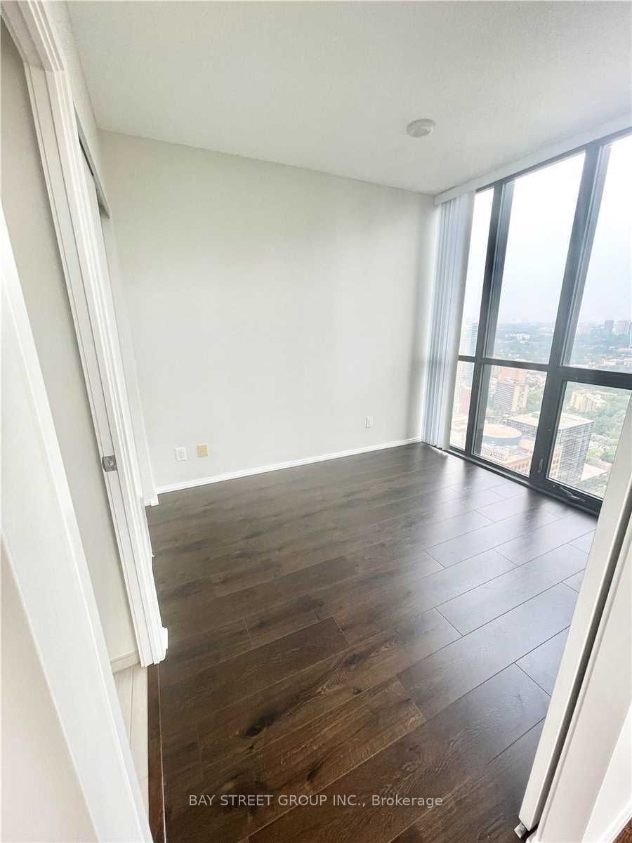 101 Charles St E, unit 4210 for rent