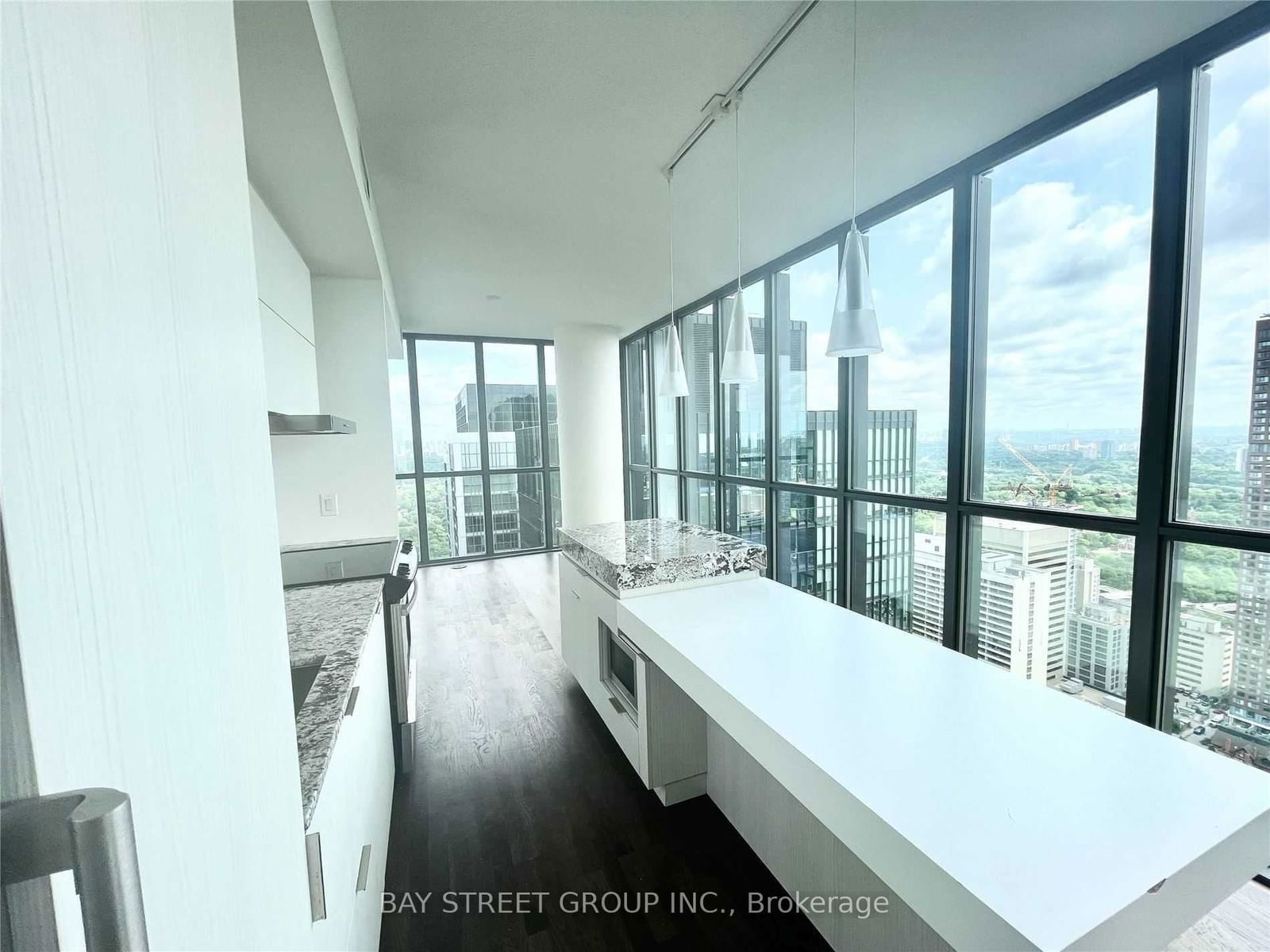 101 Charles St E, unit 4210 for rent - image #6