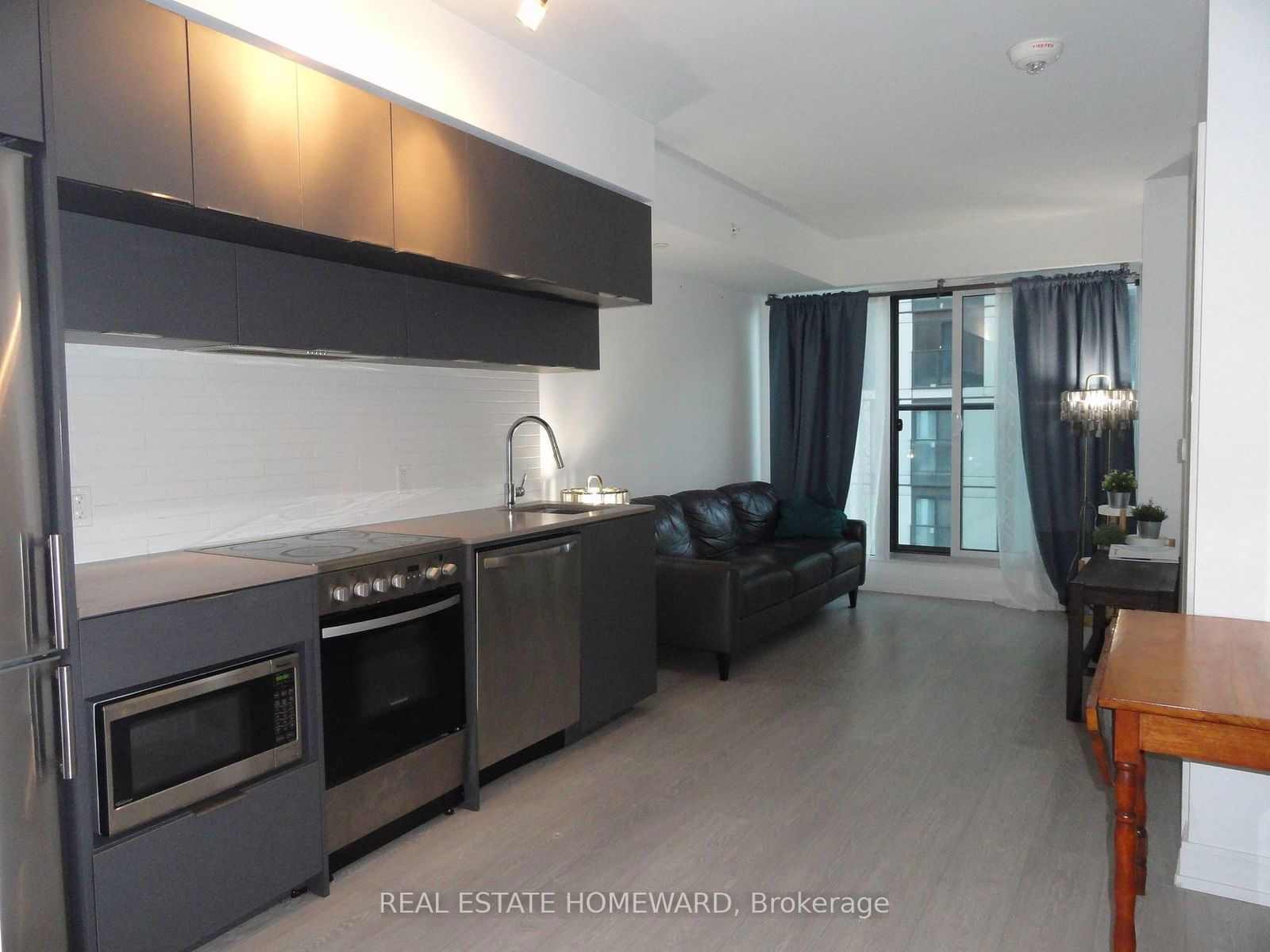 181 Dundas St E, unit 1801 for rent - image #5