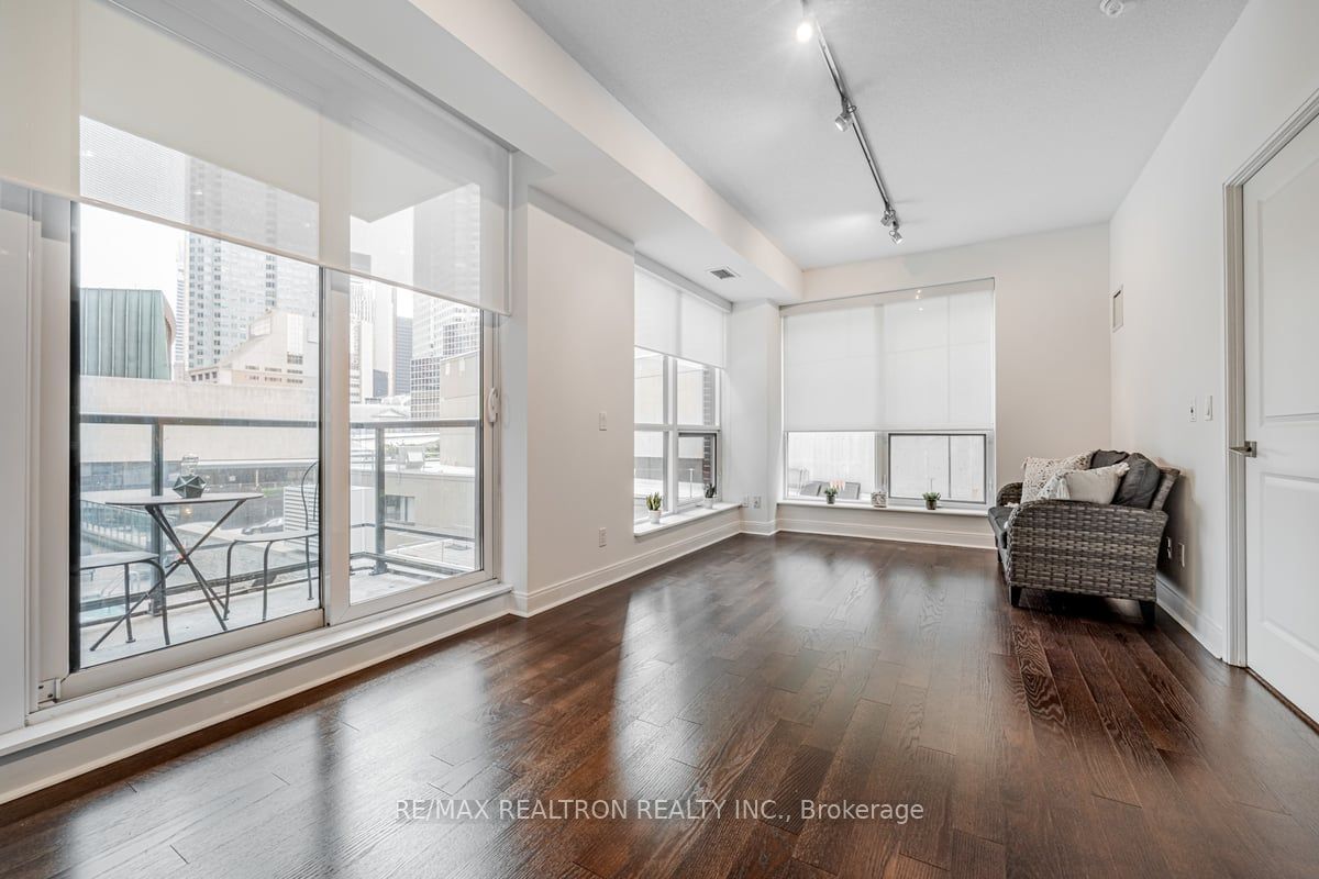 38 The Esplanade, unit 316 for sale - image #11