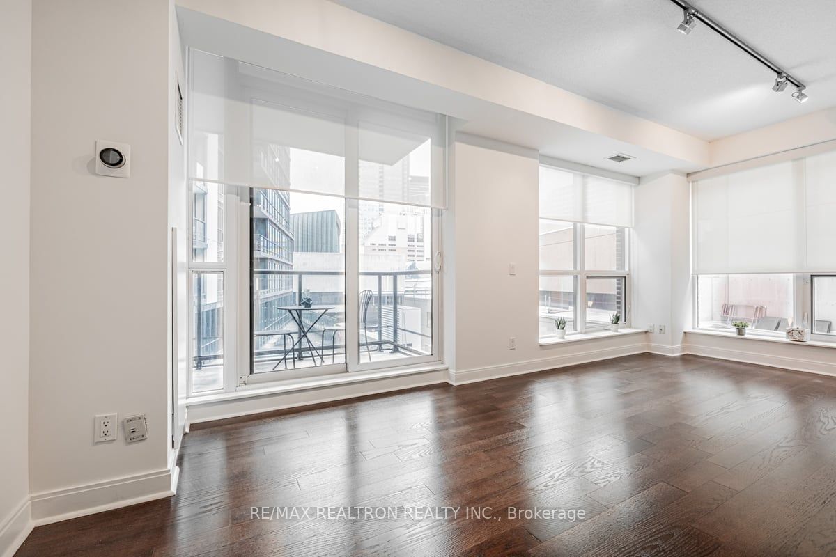 38 The Esplanade, unit 316 for sale - image #8