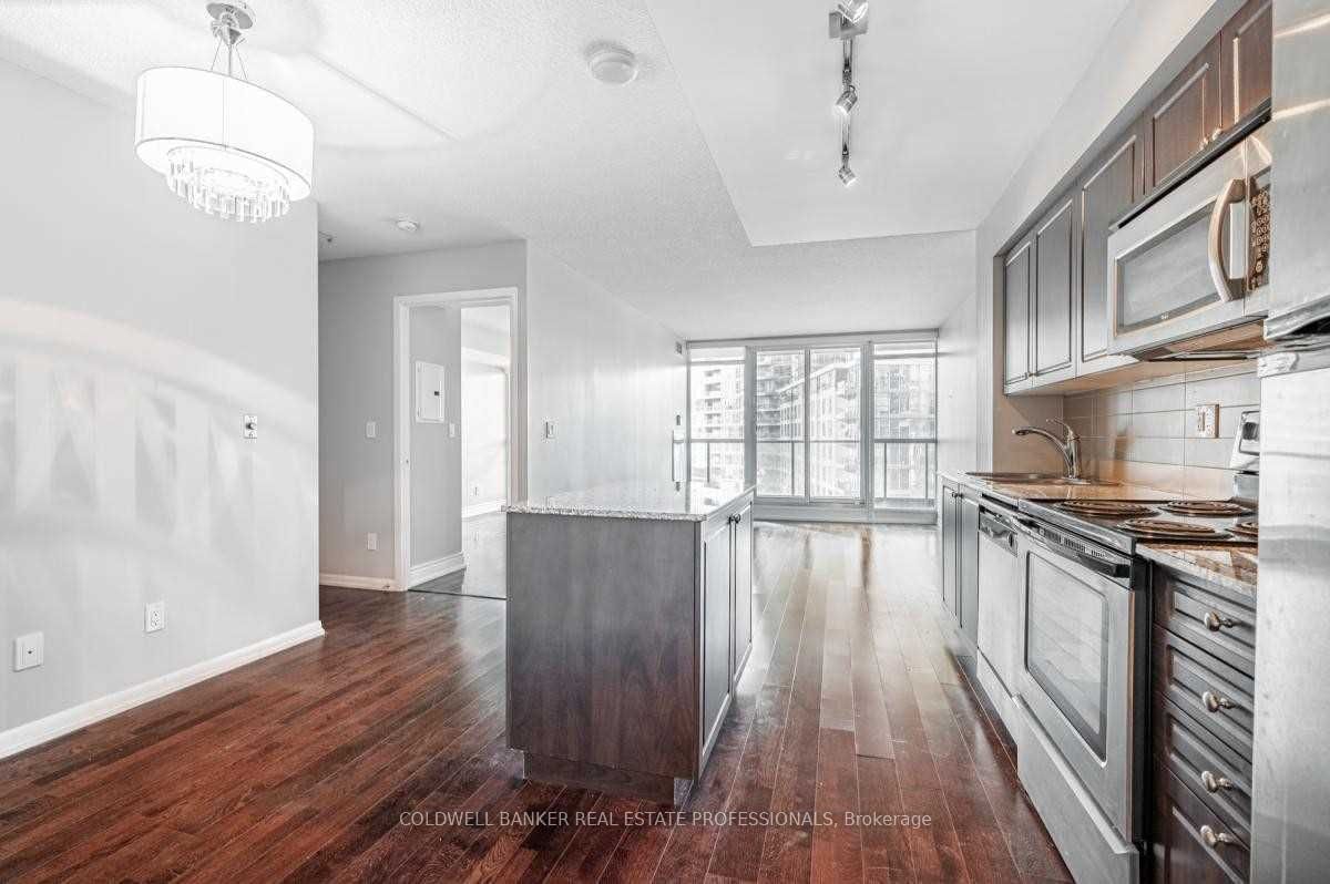 209 Fort York Blvd, unit 555 for rent - image #3