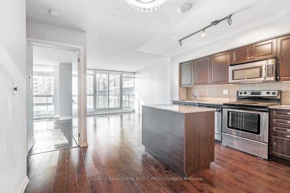 209 Fort York Blvd, unit 555 for rent - image #4