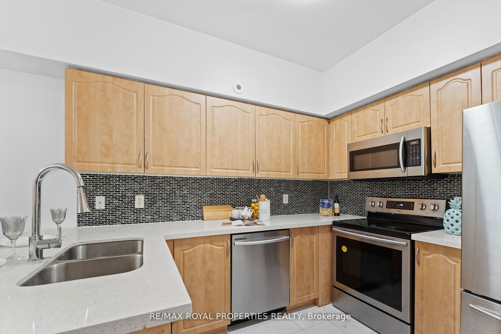 1496 Victoria Park Ave, unit 119 for sale