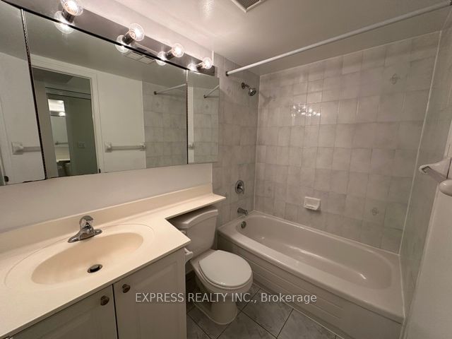 29 Pemberton Ave, unit 906 for rent - image #6