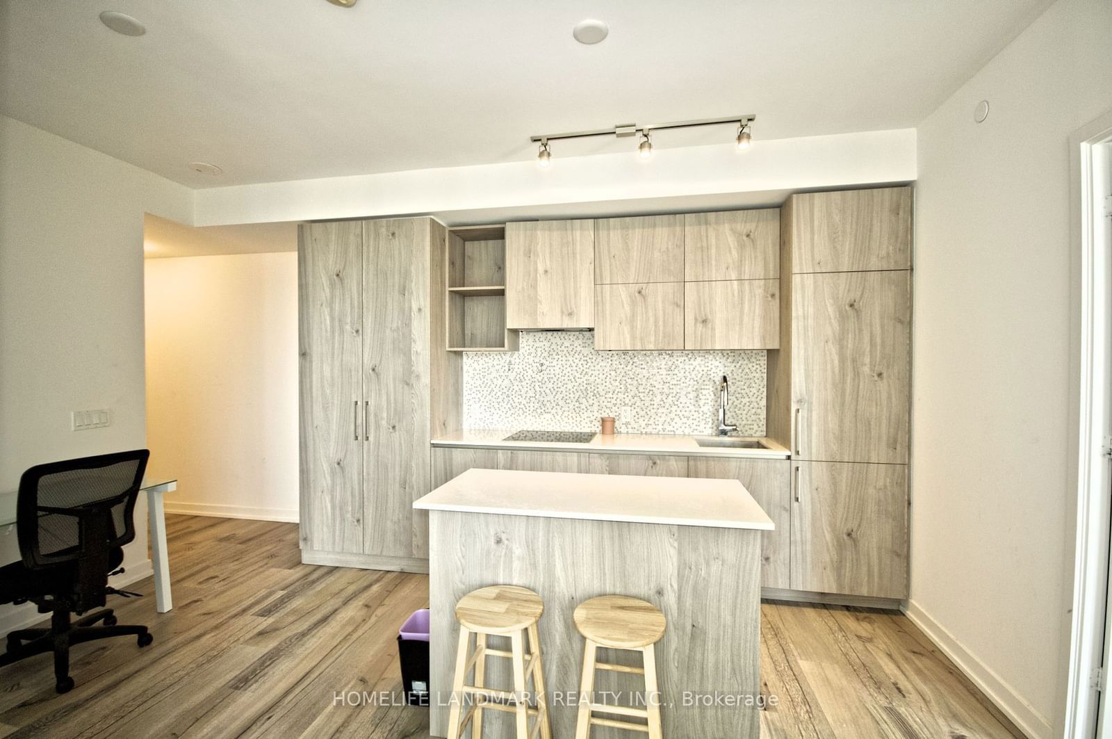 1 Yorkville Ave, unit 1902 for rent - image #10