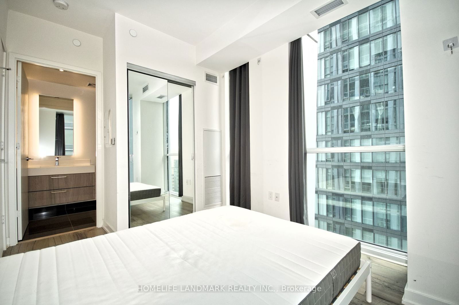 1 Yorkville Ave, unit 1902 for rent - image #17