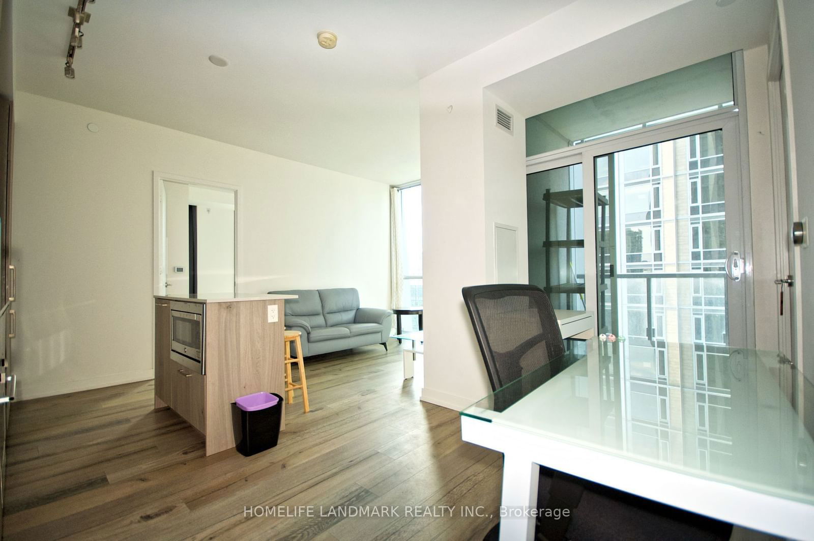 1 Yorkville Ave, unit 1902 for rent - image #5