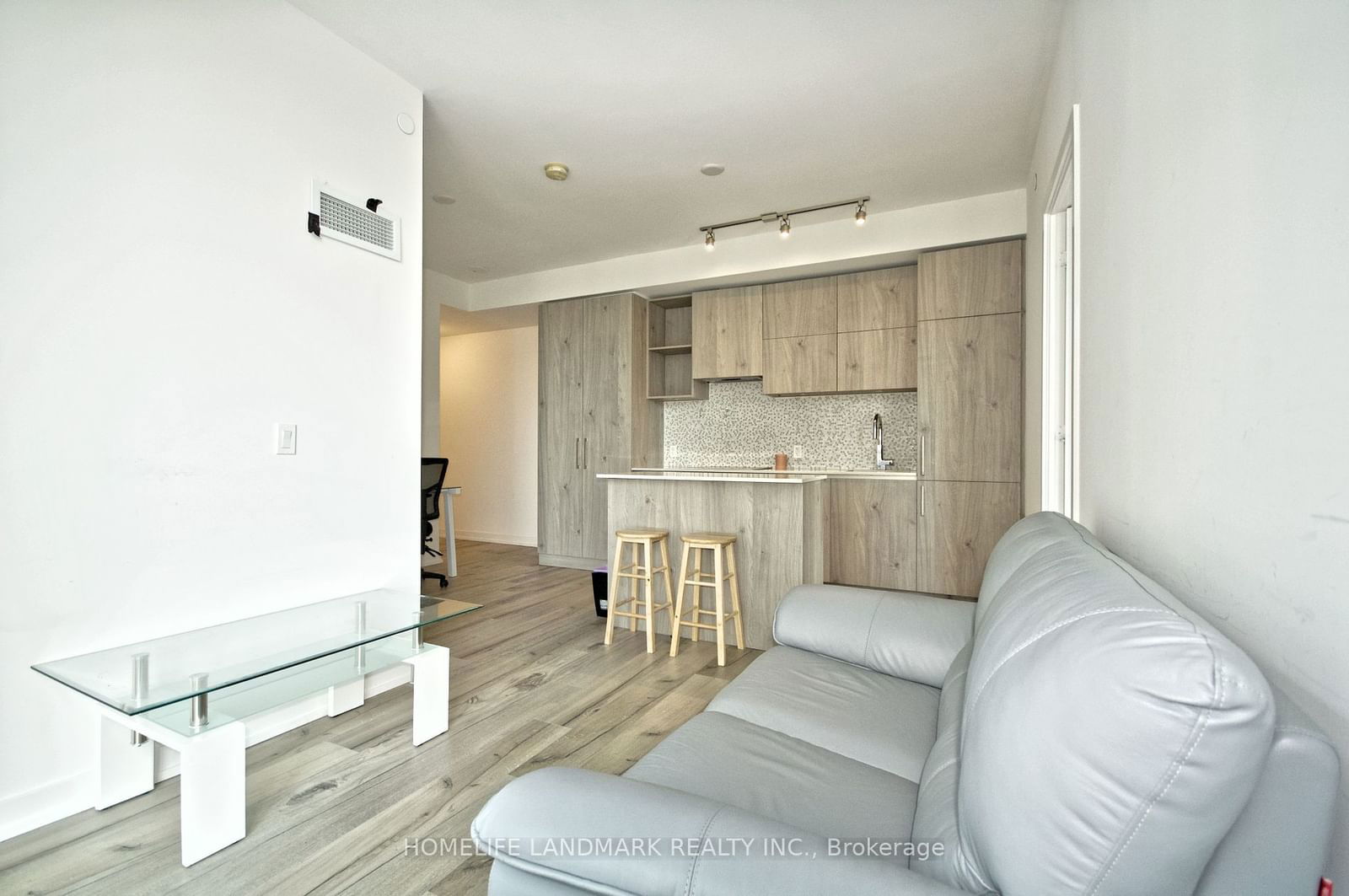 1 Yorkville Ave, unit 1902 for rent - image #9