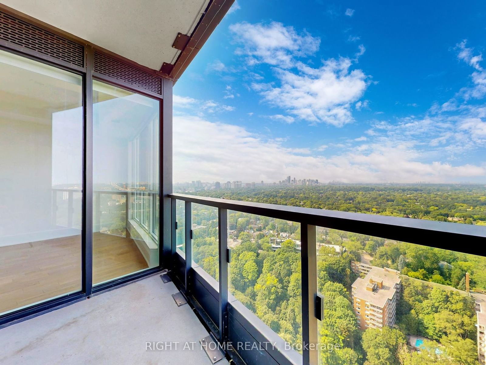 585 Bloor St E, unit 3115 for sale