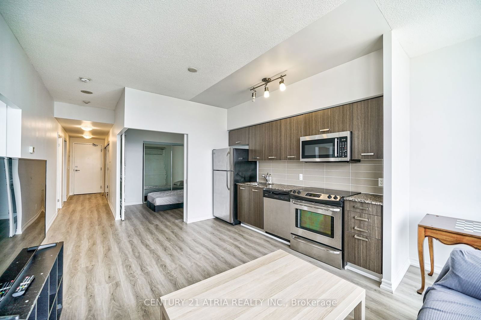 832 Bay St, unit 3802 for rent - image #18