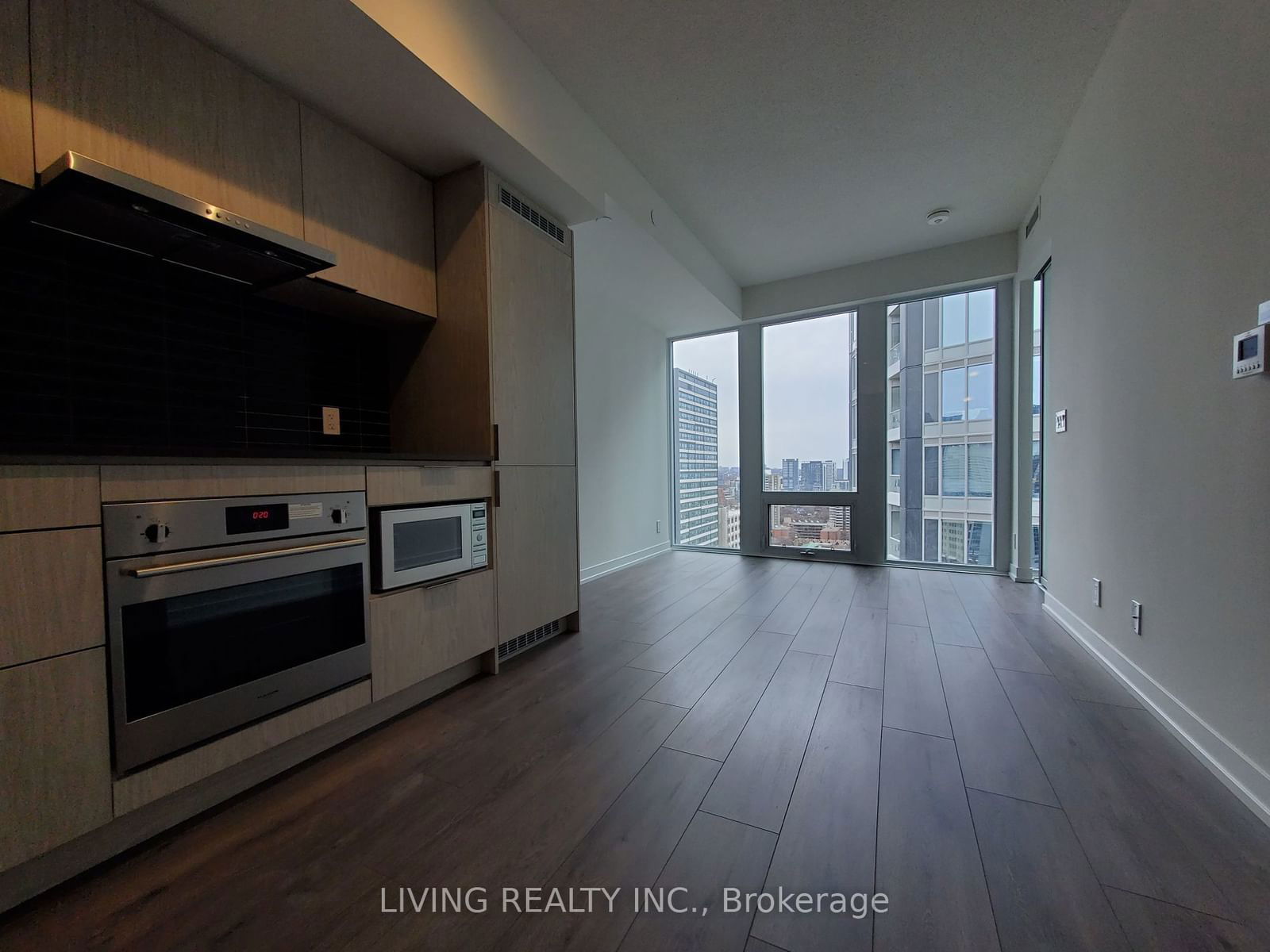 60 Shuter St, unit 2812 for rent