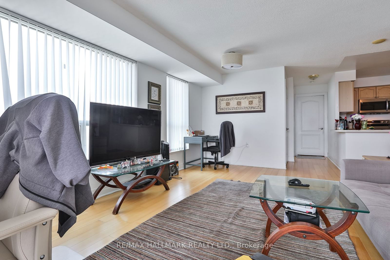 21 Hillcrest Ave, unit 2507 for rent - image #12