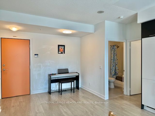 30 Nelson St, unit 1006 for rent - image #9