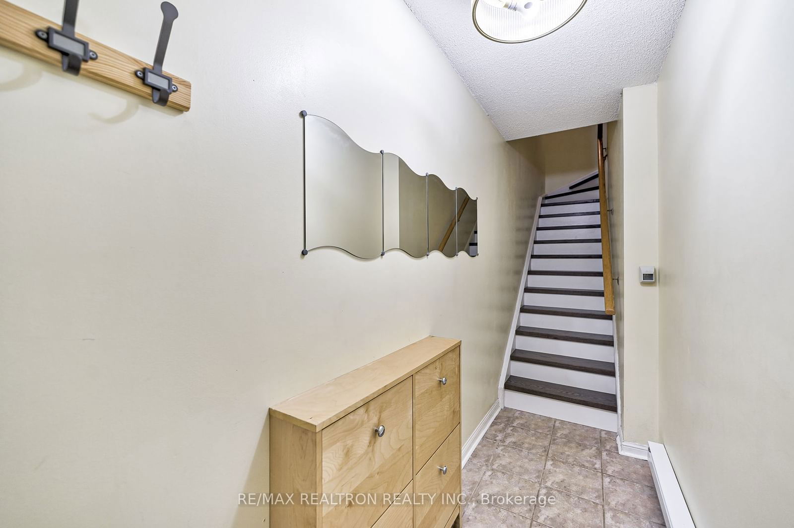 5 Everson Dr, unit 818 for rent - image #6