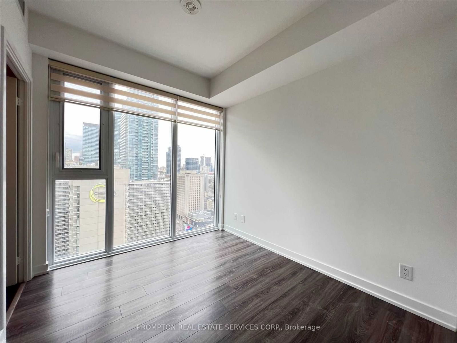 20 Edward St, unit 2215 for rent - image #4