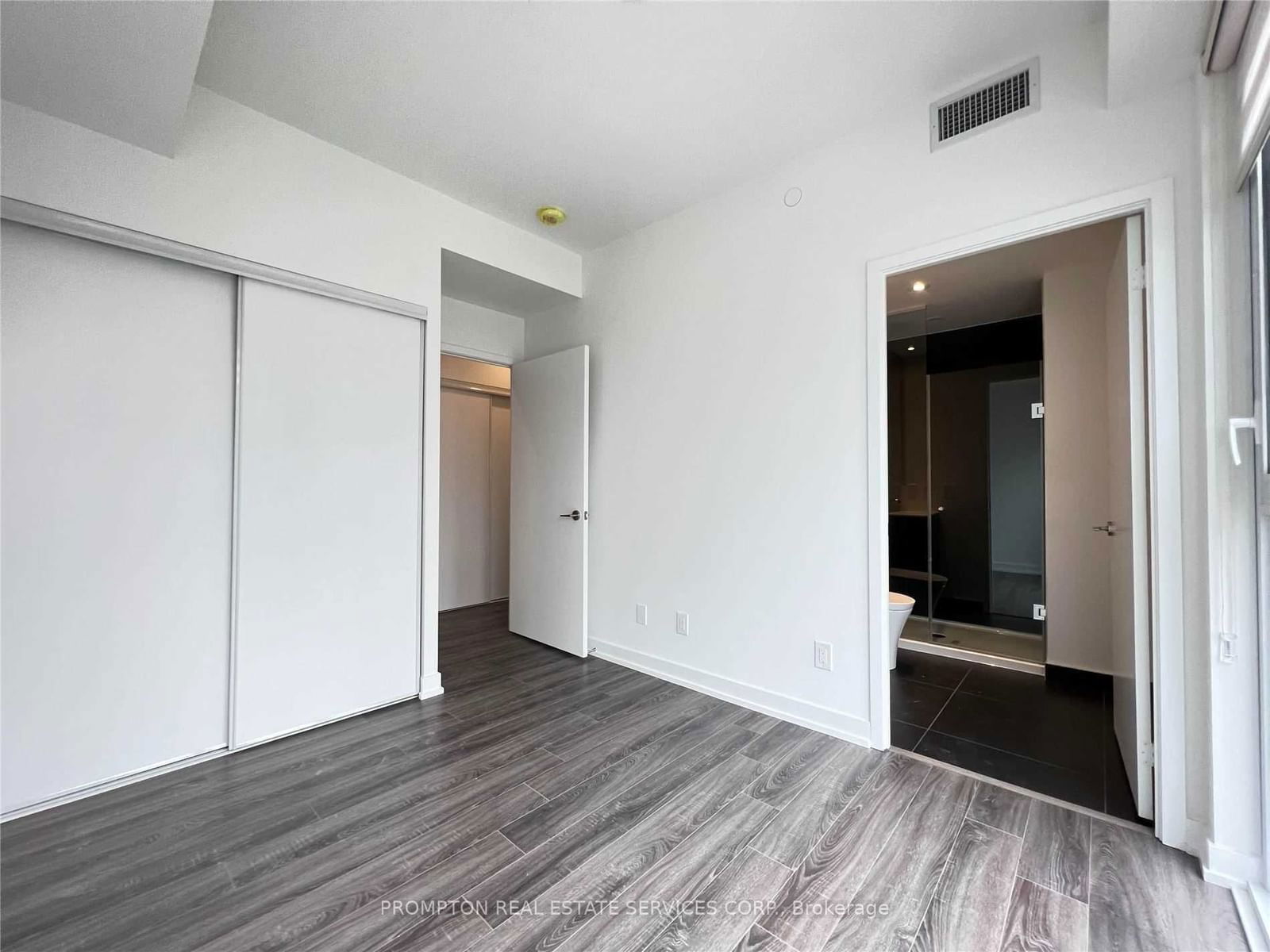 20 Edward St, unit 2215 for rent - image #5