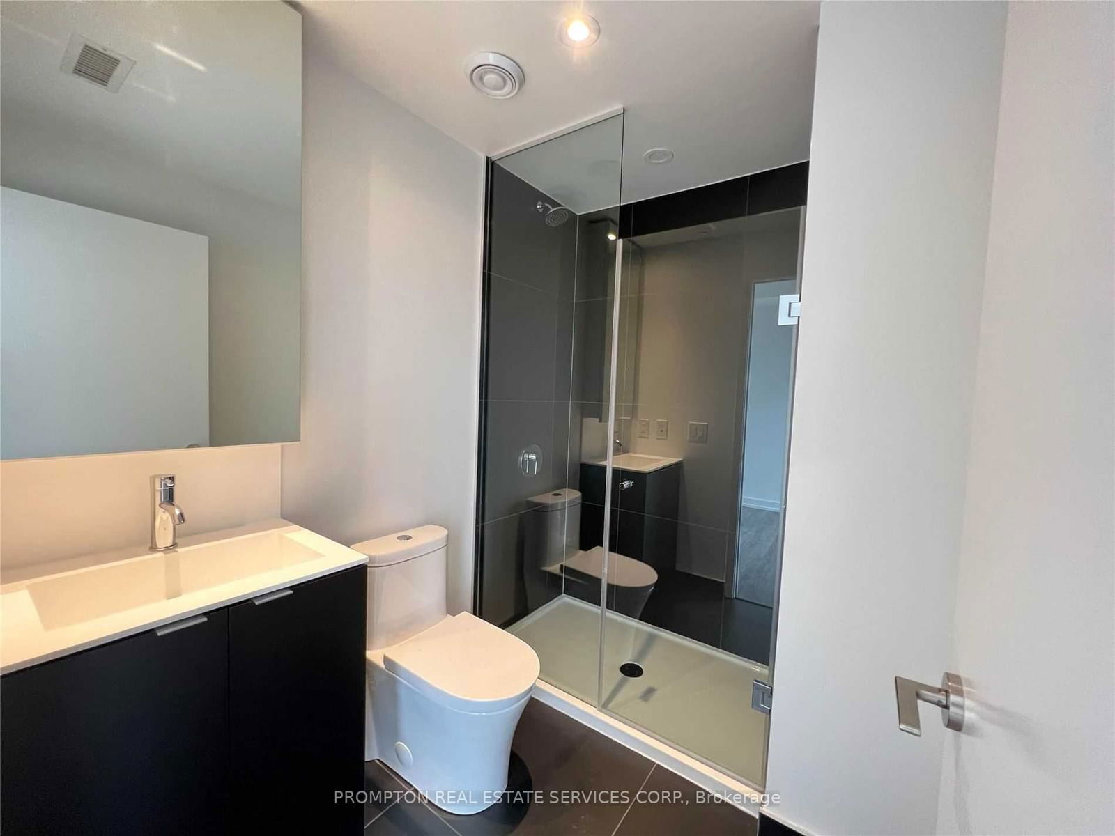 20 Edward St, unit 2215 for rent - image #6