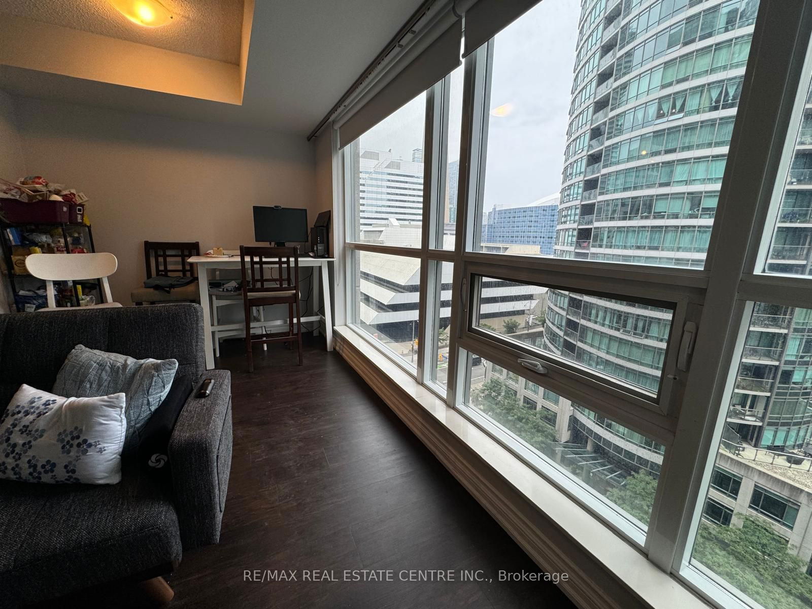 20 Blue Jays Way, unit 1019 for sale - image #33