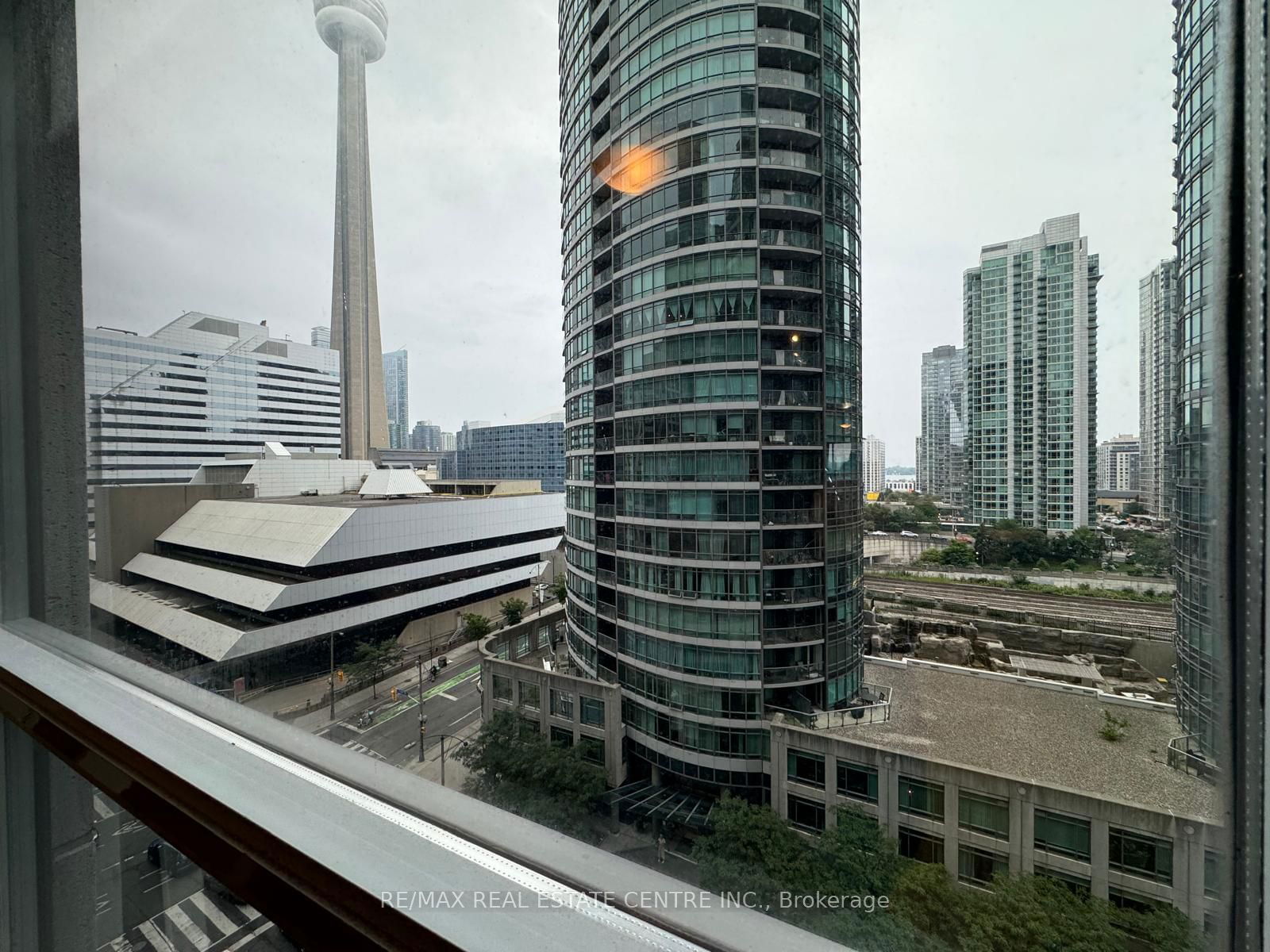 20 Blue Jays Way, unit 1019 for sale - image #35