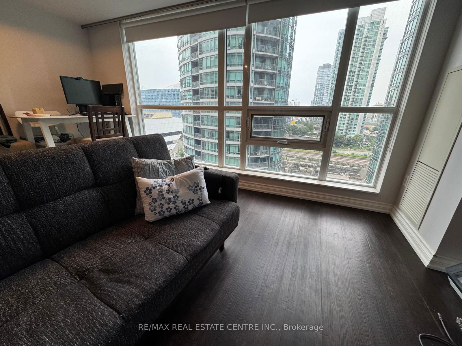 20 Blue Jays Way, unit 1019 for sale - image #36